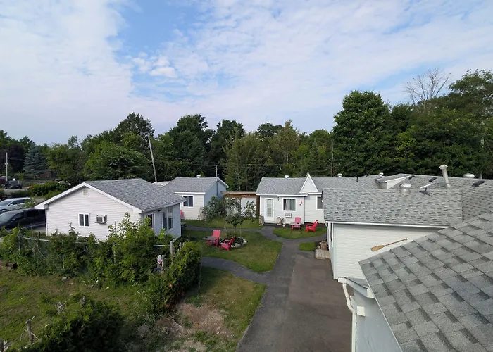 Oakwood Motel